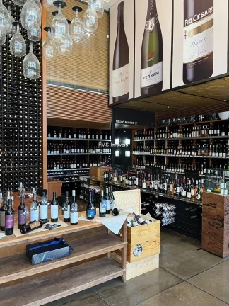 Imagem Loja Comercial para Locação no Itaim Bibi, São Paulo-SP 294m², 8 Vagas de Garagem
