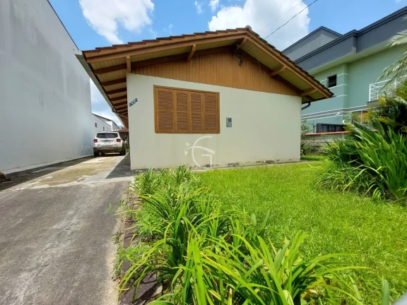 Imagem CASA NO BAIRRO GLÓRIA COM TERRENO MEDINDO 625 M² SENDO 12,5M FRENTE X 50M PROFUNDIDADE