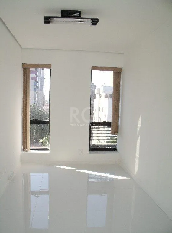 Imagem Conjunto/Sala para Venda - 40m², 0 dormitórios, Menino Deus