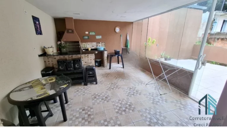 Imagem (PERMUTA) Sobrado 03 quartos c/suíte, no Santa Cândida em Curitiba PR
