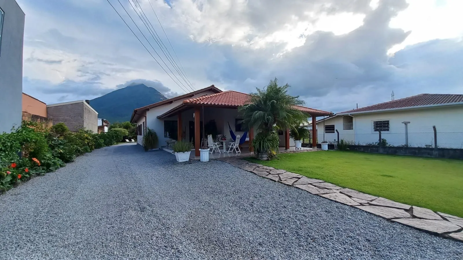 Imagem Chácara para aluguel com 4 quartos 1 suíte, 220,7m² em Aririú da Formiga Palhoça
