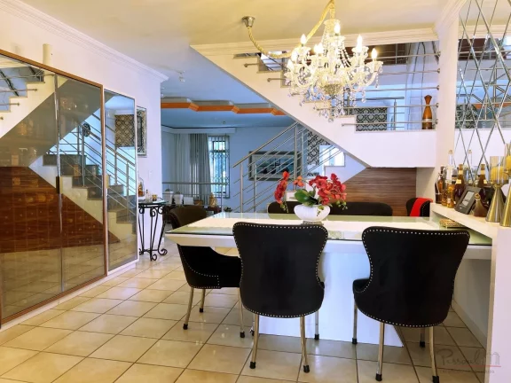 Imagem Excelente Casa no Itaguaçu com 4 quartos sendo 3 suites, piscina e área com churrasqueira. Esta Be...