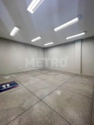 Imagem Prédio comercial com 3 andares para locação na Av. Monsenhor Ângelo Sampaio