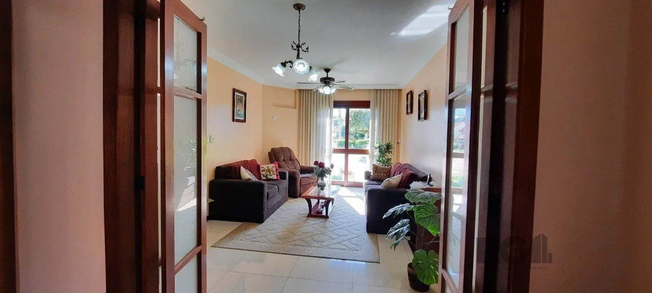 Imagem Casa Condominio para Venda - 129.58m², 3 dormitórios, sendo 1 suites, 3 vagas - Cavalhada