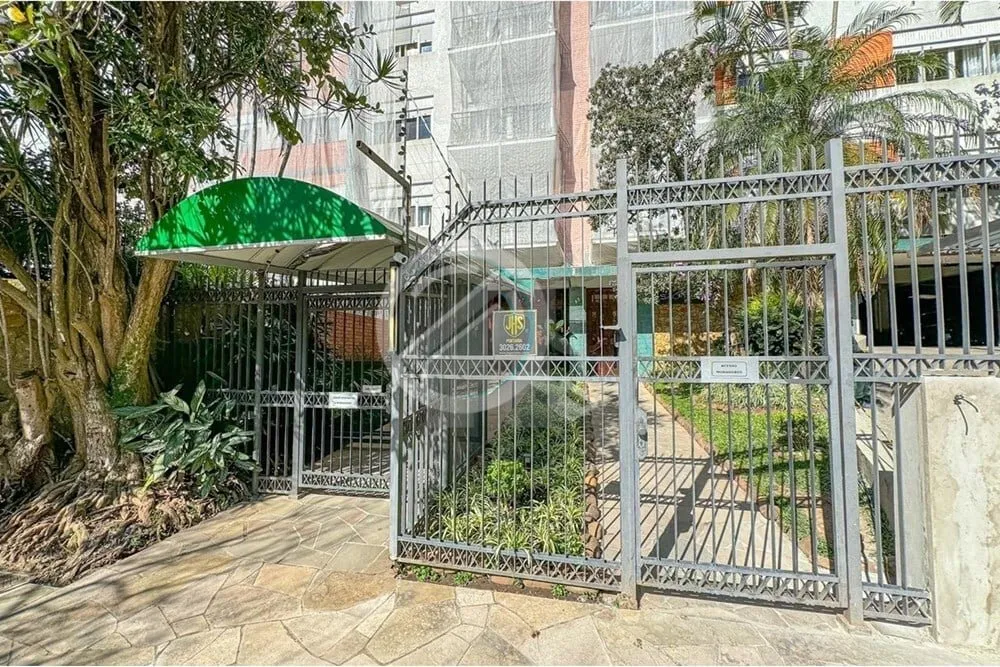 Imagem Em Andar Alto e com vista do Guaíba, apartamento com 93m² de área privativa, SEMIMOBILIADO, 2 dor...