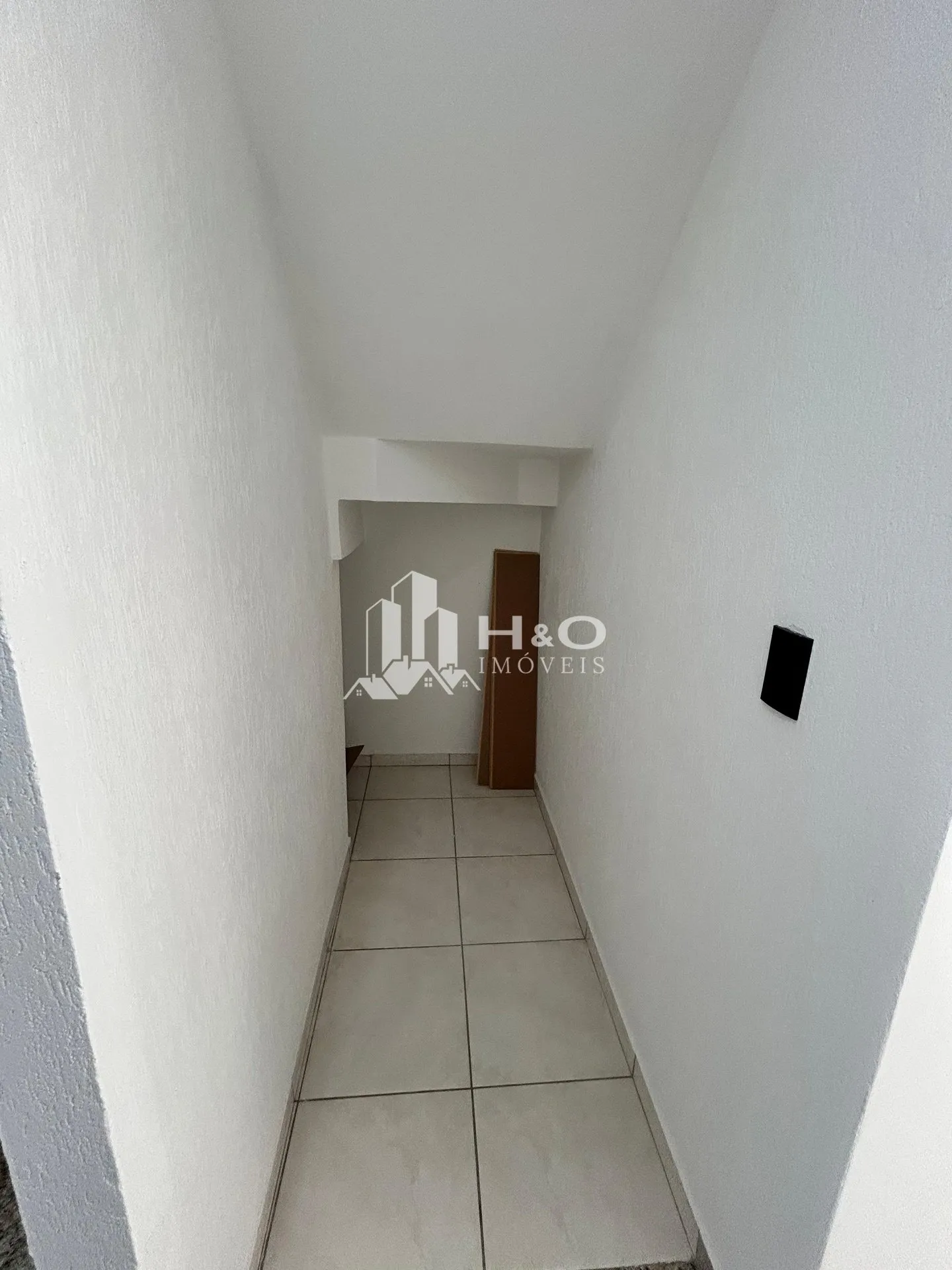 Imagem Sobrado à Venda Próximo ao Metrô Patriarca - 3 Dormitórios, 1 Suíte, Espaço Gourmet e Acabamento de Alto Padrão!