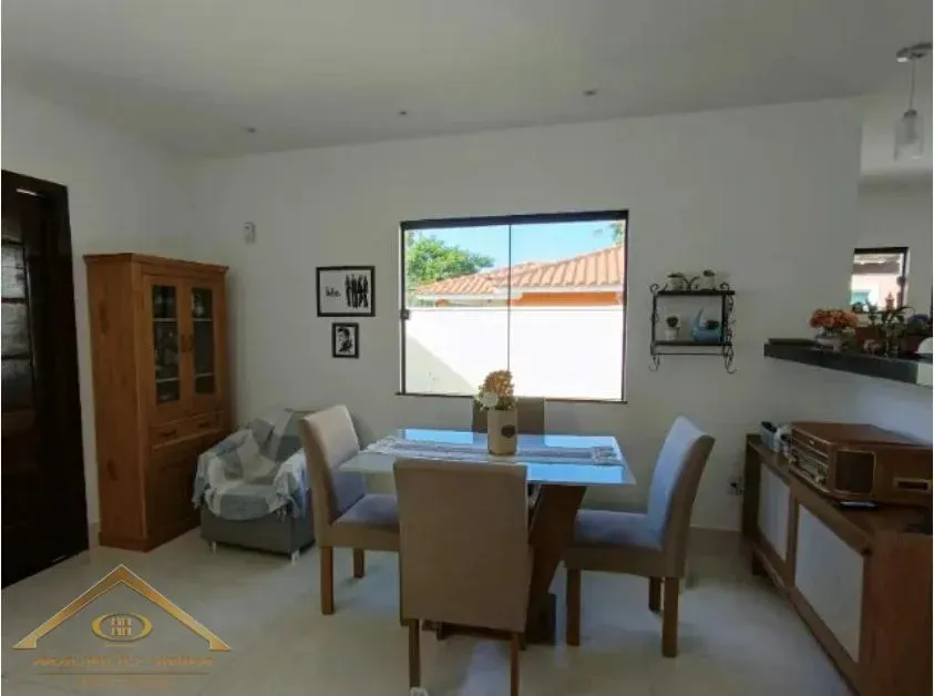 Imagem Casa para Venda em Armação dos Búzios / RJ no bairro Caravelas