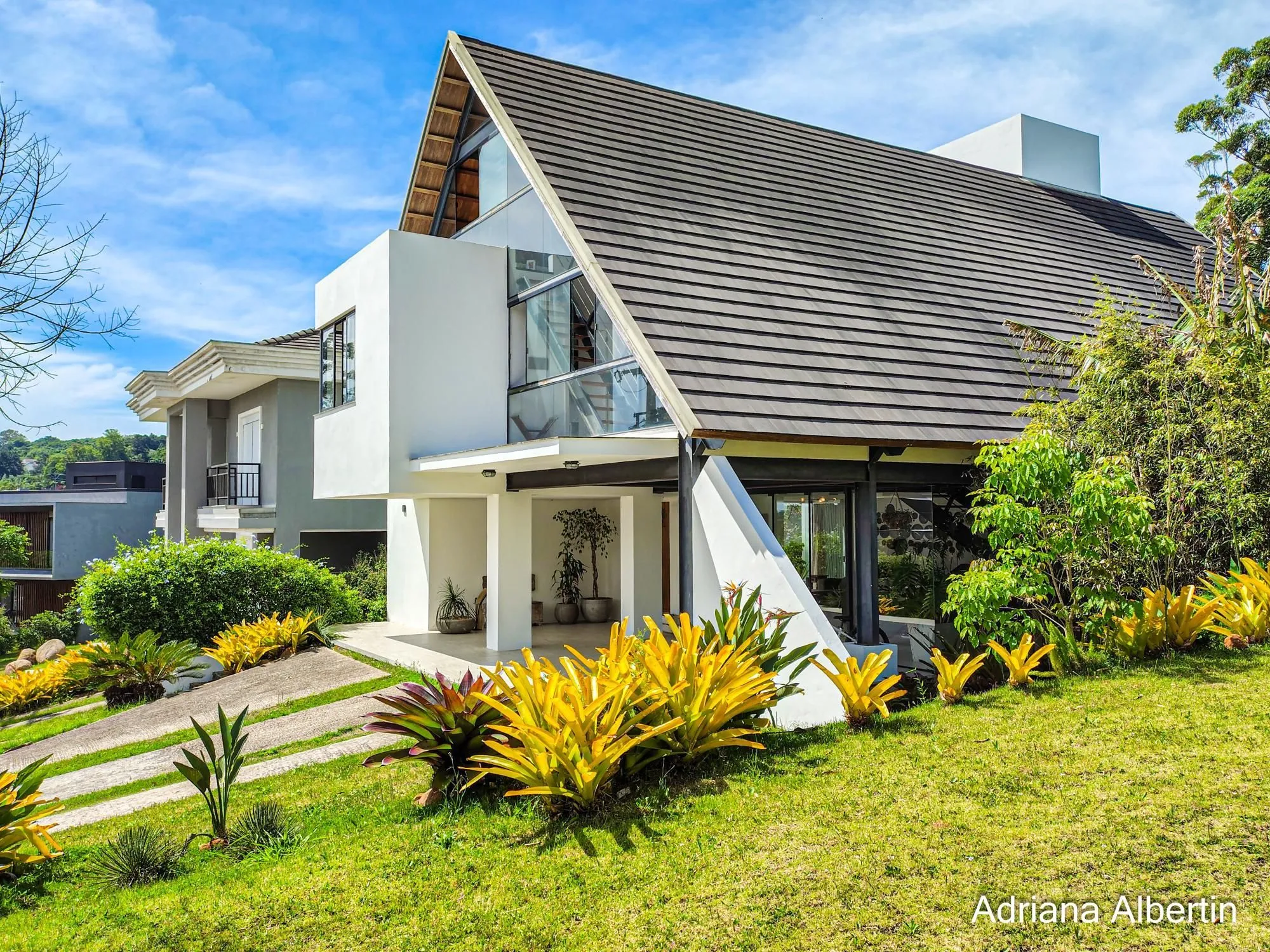 Imagem Casa com 395m² e vista para o Guaiba