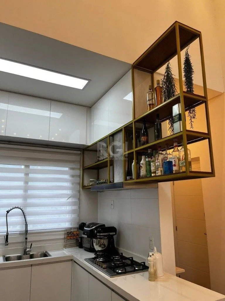 Imagem EXCELENTE APARTAMENTO COM 2 DORMITÓRIOS, 2 SUÍTES, 1 BANHEIRO E 2 VAGAS DE GARAGEM.
