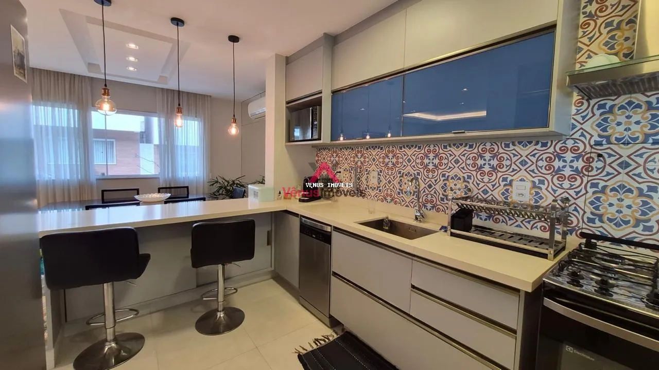 Imagem Casa em Condomínio para Venda em Rio de Janeiro, Jacarepaguá, 3 dormitórios, 1 suíte, 3 banheiros, 2 vagas