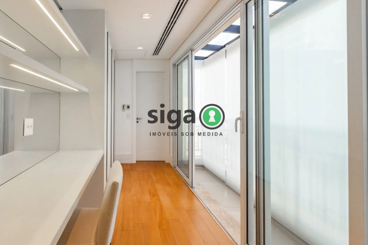 Imagem Apartamento Alto Padrão no Itaim Bibi de 3 Quartos com 5 Vagas - 275m² à Venda.