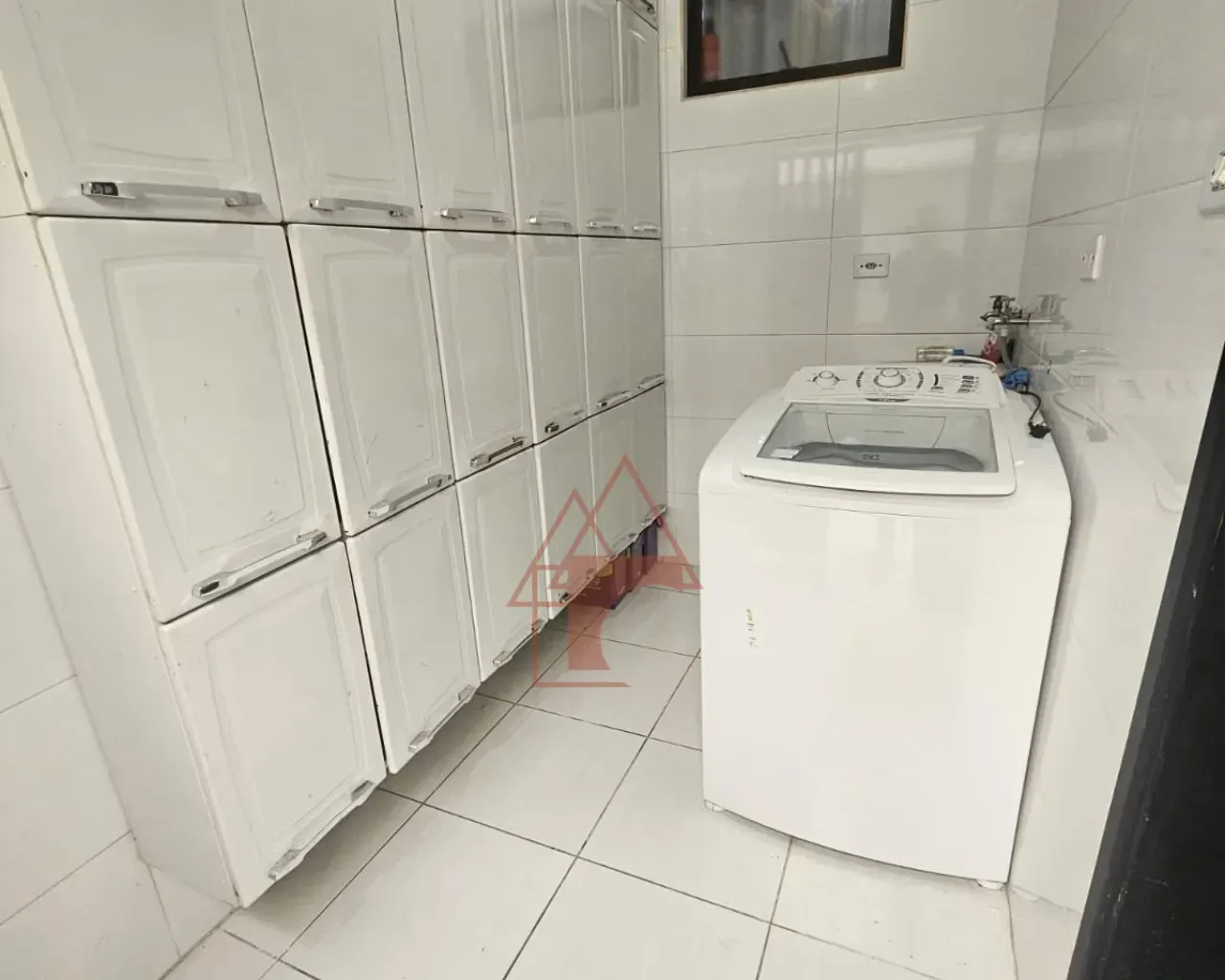 Imagem Sobrado com 3 Quartos à Venda, 228 m² em Vila Ponte Nova - Cubatão