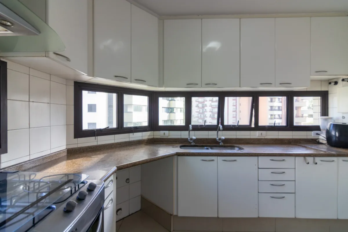 Imagem Apartamento para venda em Vila Andrade com 3 quartos, sendo 3 suítes, 184m2