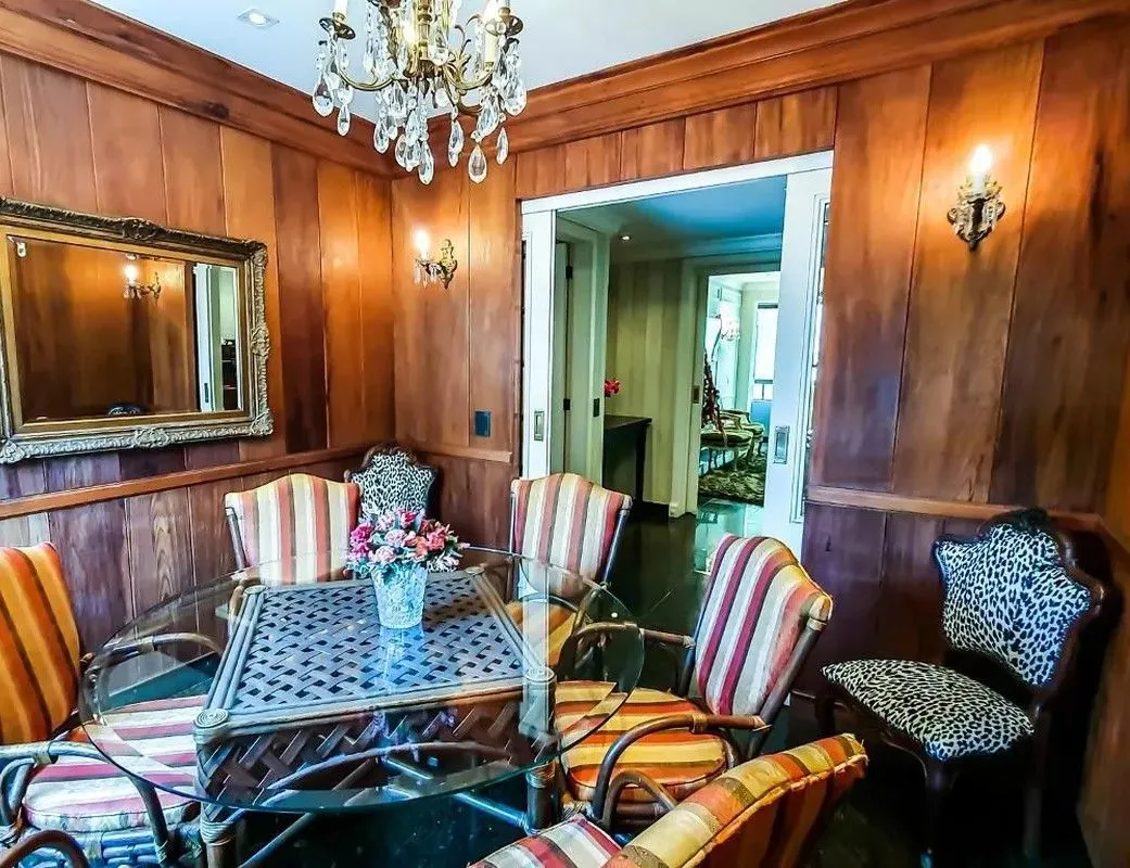 Imagem Vende-se apartamento com 3 quartos (1 suíte), 2 sacadas com churrasqueira, 132m² e 2 vagas - Auxiliadora