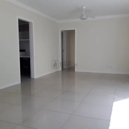 Imagem Apartamento com 4 dormitórios no Centro de Balneário Camboriú.
