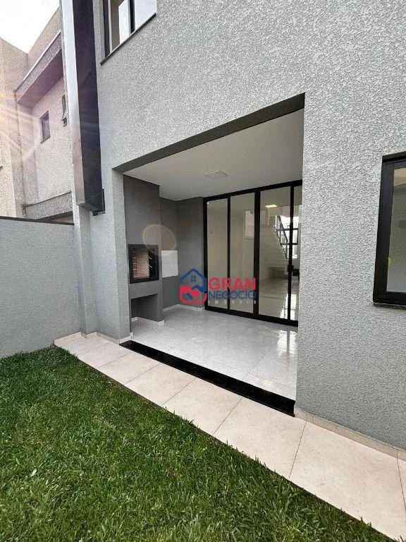 Imagem Casa de alto padrão no Condomínio, em São José dos Pinhais