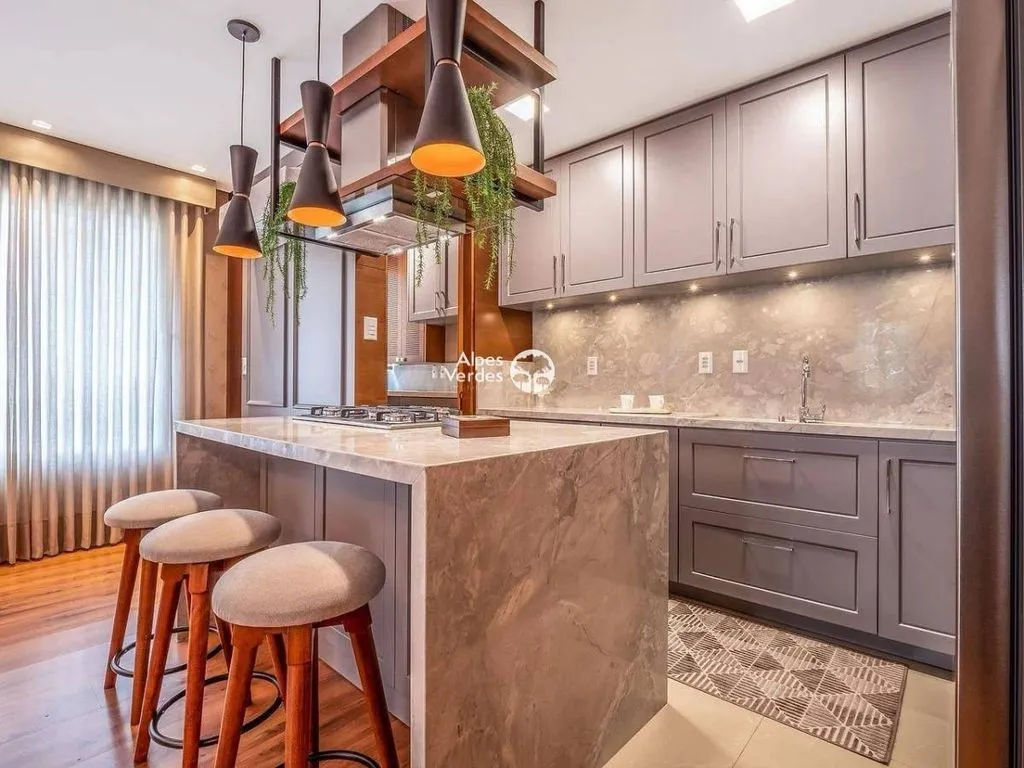 Imagem Vende-se Apartamento no Centro de Gramado, com 3 quartos