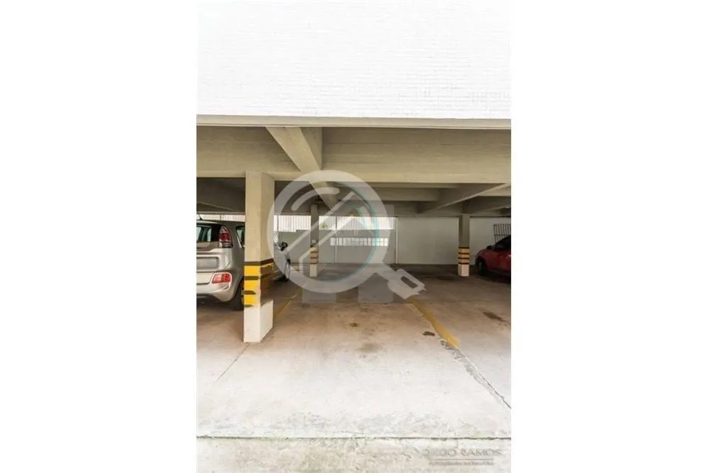 Imagem Explore uma rara oportunidade de residir no coração do prestigiado bairro Moinhos de Vento, em Por...