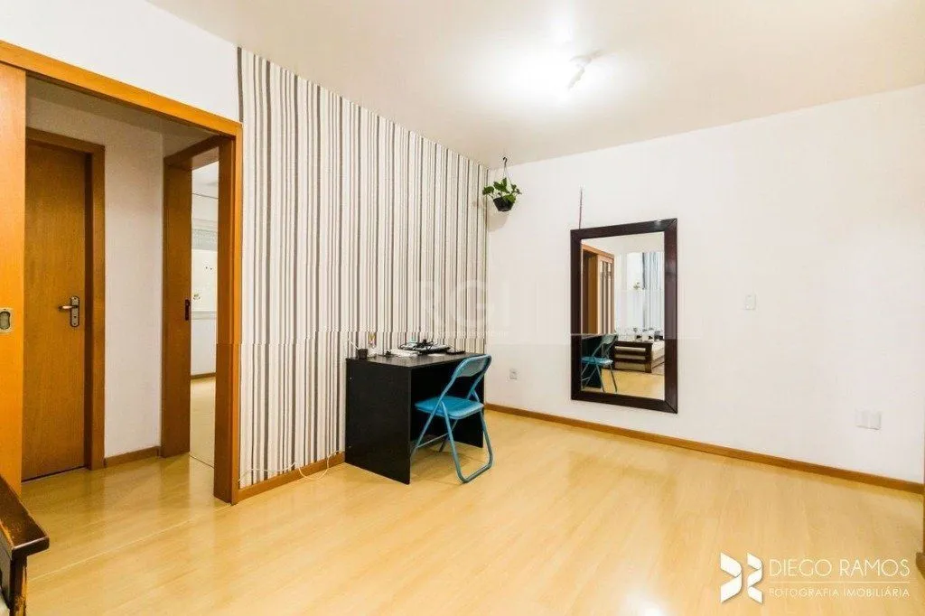 Imagem Apartamento para Venda - 79m², 2 dormitórios, 1 vaga - Partenon