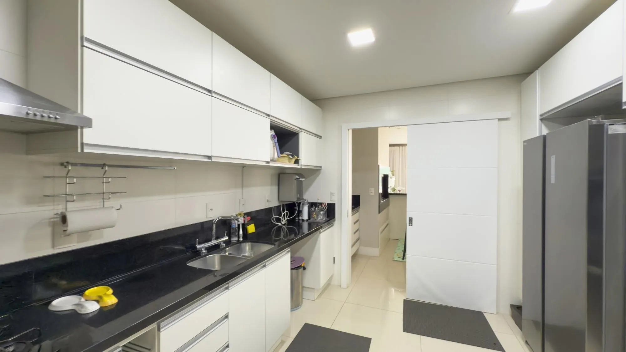 Imagem Casa para Comprar com 4 suítes, 386 m² - Chácara das Pedras - Porto Alegre