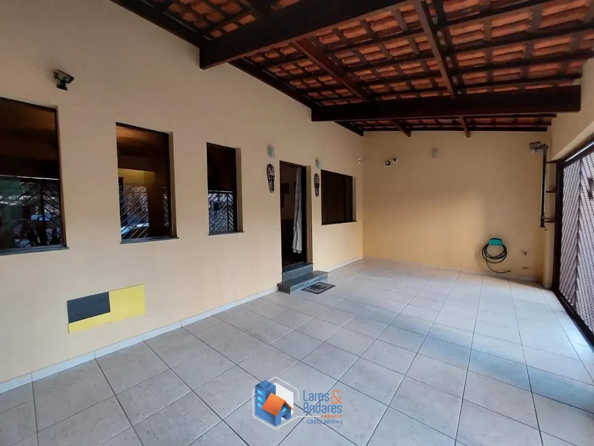 Imagem Sobrado para venda em Tatuapé com 4 quartos, sendo 1 suíte, 200m²