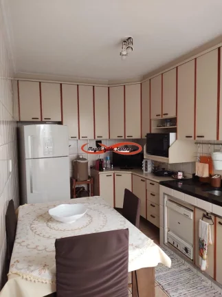 Imagem CASA TÉRREA À VENDA AO LADO DO METRÔ ARTUR ALVIM.