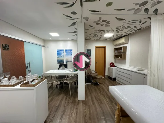 Imagem Se você está em busca de um imóvel comercial espaçoso e bem localizado em Cuiabá, não pode dei...