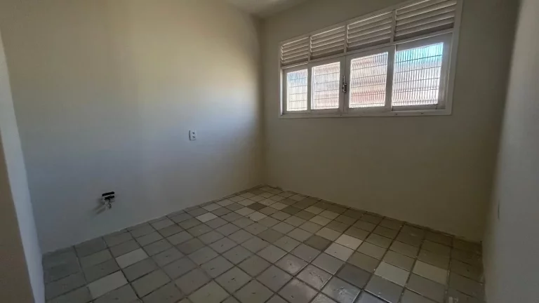 Imagem Vendo Casa na Vila do Ipsep