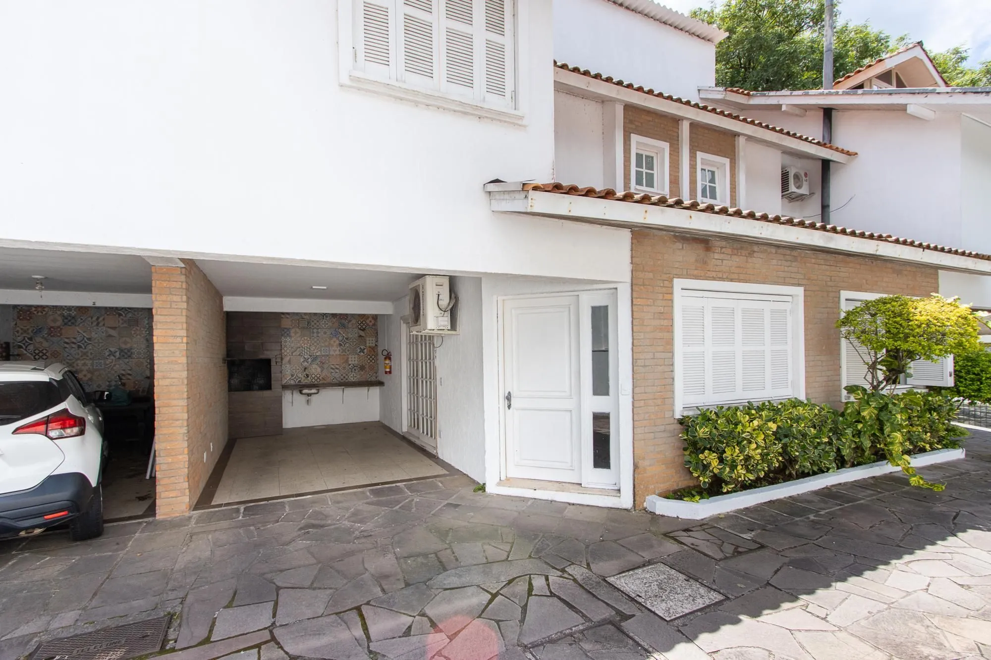 Imagem Casa em condomínio, 3 dormitórios (1 suite) 2 vagas - Jardim Isabel