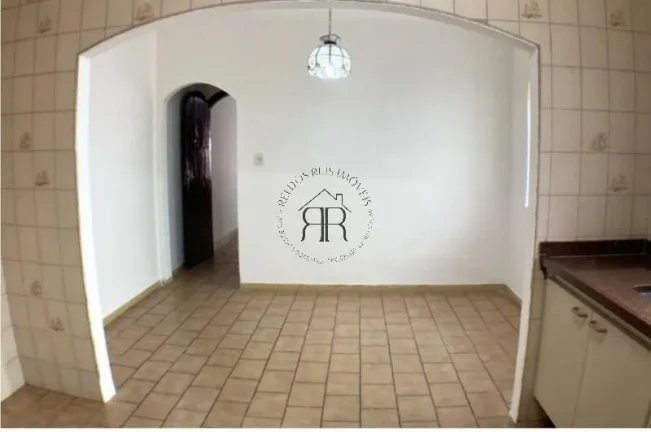 Imagem Venha conhecer a casa dos seus sonhos! Com 3 quartos amplos, sendo 1 suíte, esta casa é perfeita p...