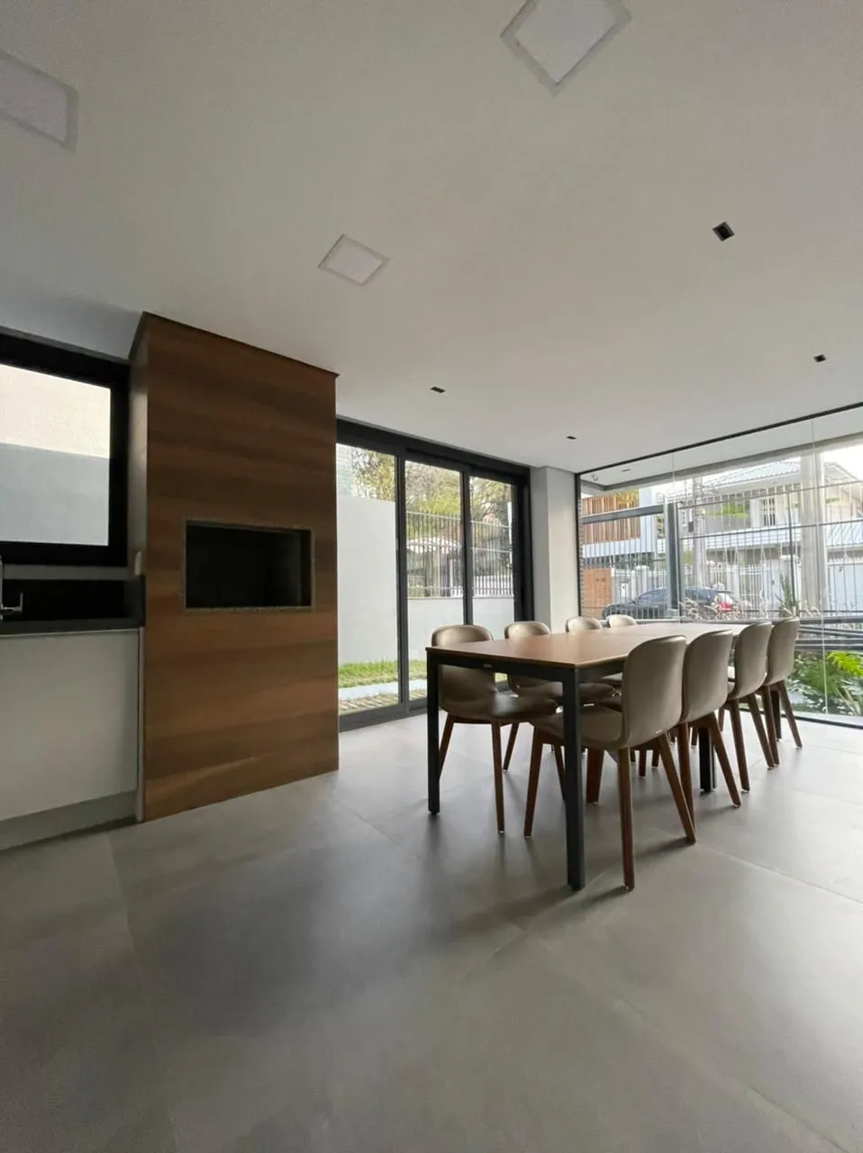 Imagem Apartamento com 109m², localizado no bairro Passo da Areia em Porto ALegre/RS.
