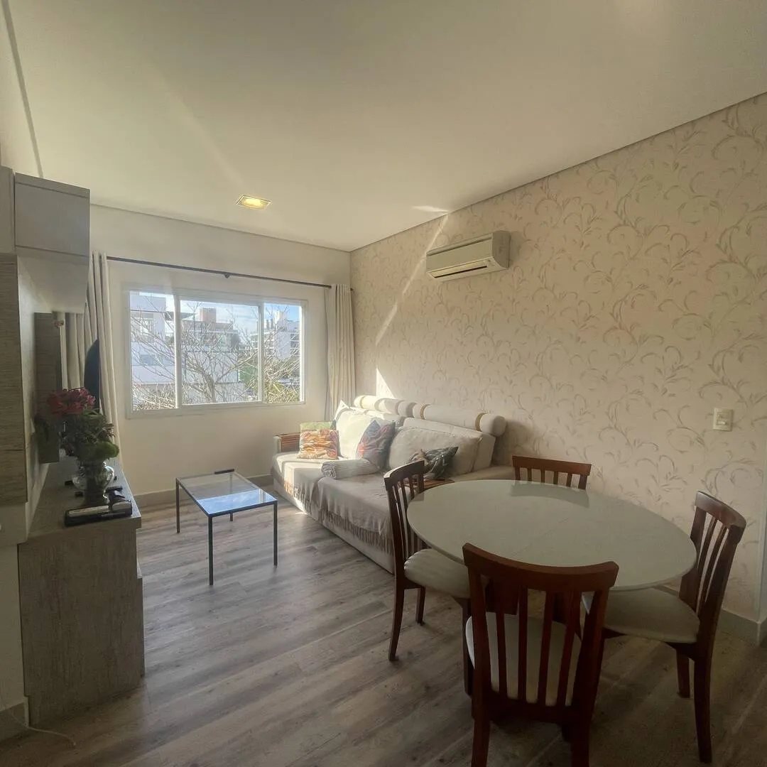Foto do imóvel: Apartamento com 2 suítes em Jurerê Tradicional. em Rua Jorge Cherem