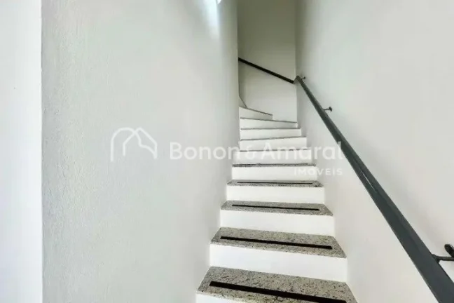 Imagem Casa em condomínio para locação - com 3 quartos e uma suíte