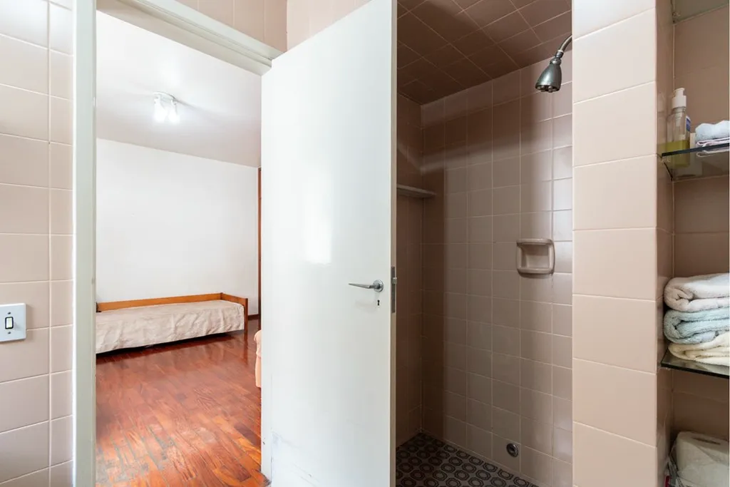 Imagem Casa à venda em São Paulo, Pacaembu, com 3 quartos, 590m2