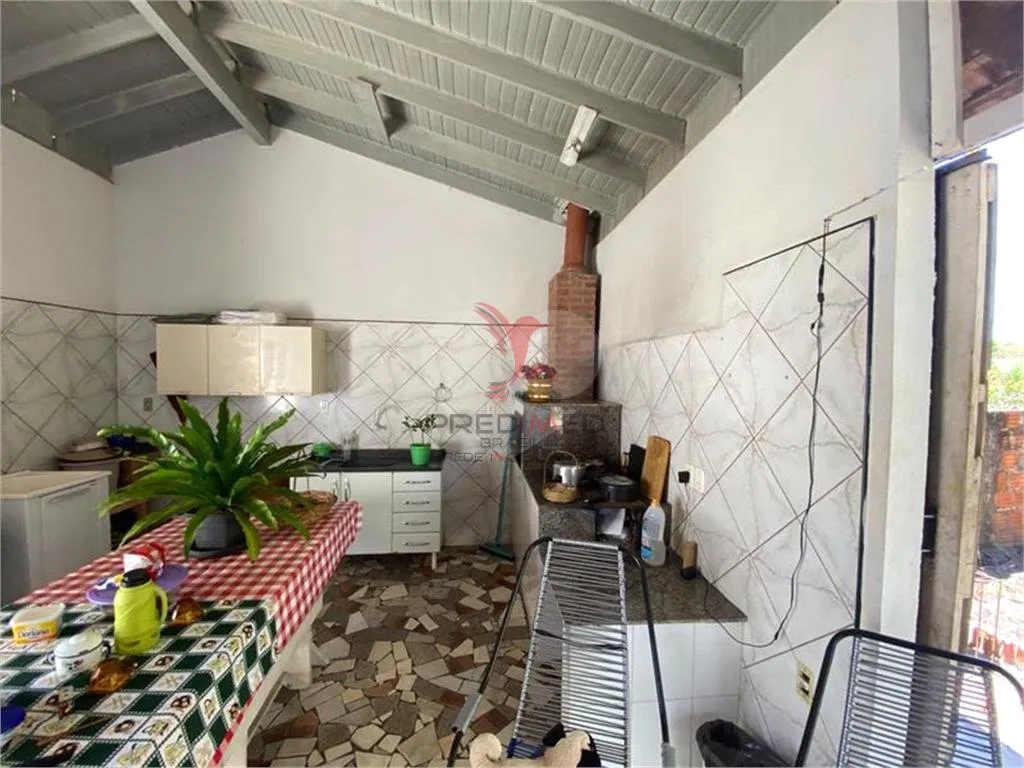 Imagem Fazenda/Sítios/Chácaras de 3 quartos, 209m² no bairro Centro, em Borebi
