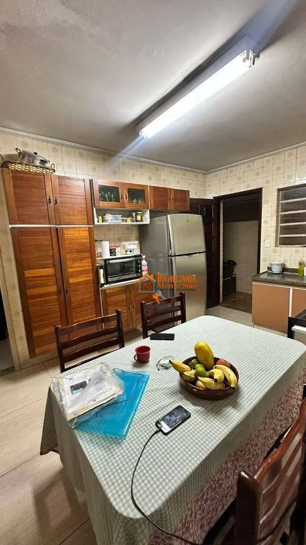Imagem Casa à Venda com 3 Quartos, Suíte com Closet e Área Gourmet Completa