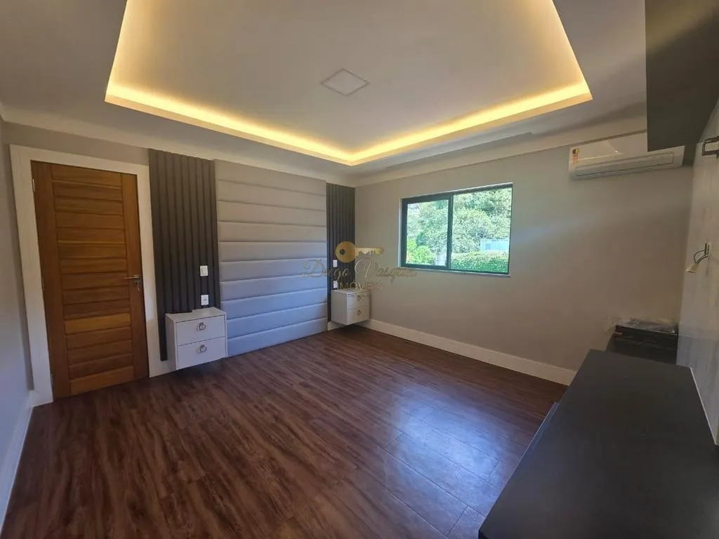 Imagem Casa em Condomínio para Venda em Teresópolis / RJ no bairro Cascata do Imbuí
