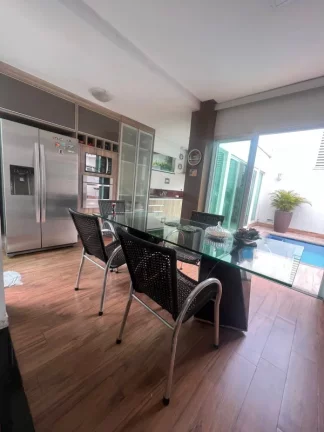 Imagem CASA RESIDENCIAL em MANAUS - AM, FLORES