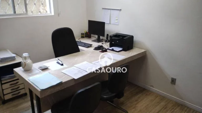Imagem Casa com 6 dormitórios à venda, 250 m² por R$ 1.010.000,00 - São Lucas - Belo Horizonte/MG
