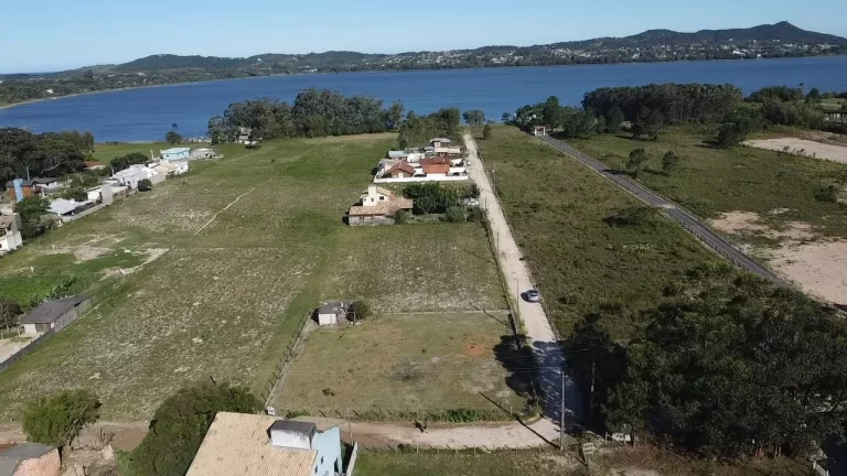 Imagem Terreno à venda em Garopaba-SC, bairro Campo Duna, 1.158 m² de área, próximo à Lagoa