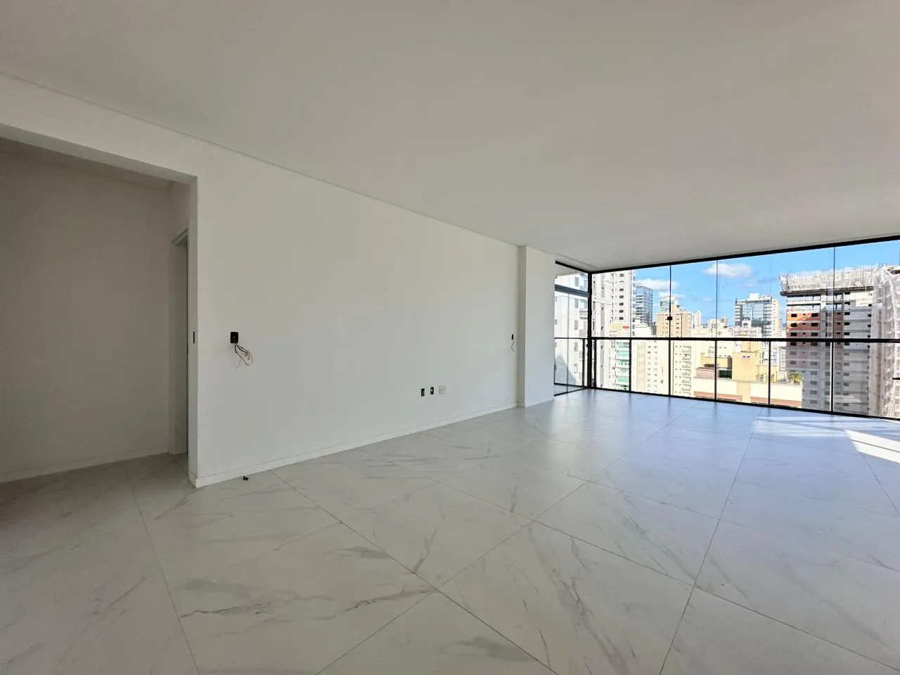Imagem Apartamento com vista para o mar à venda com 138m2 por R$ 2.060.000,00