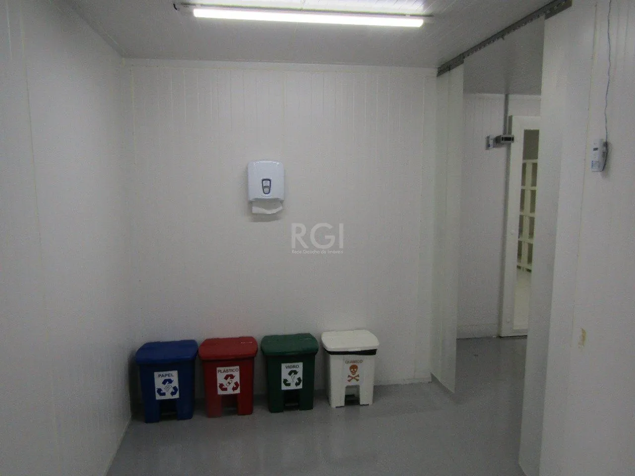 Imagem Depósito/Pavilhão para Venda - 195m², 0 dormitórios, Sarandi