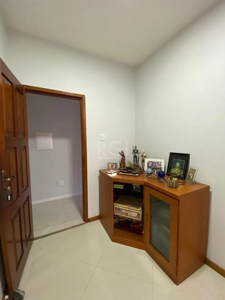 Imagem casa - 4 dormitórios - 3 vagas - 170 m² - Menino Deus
