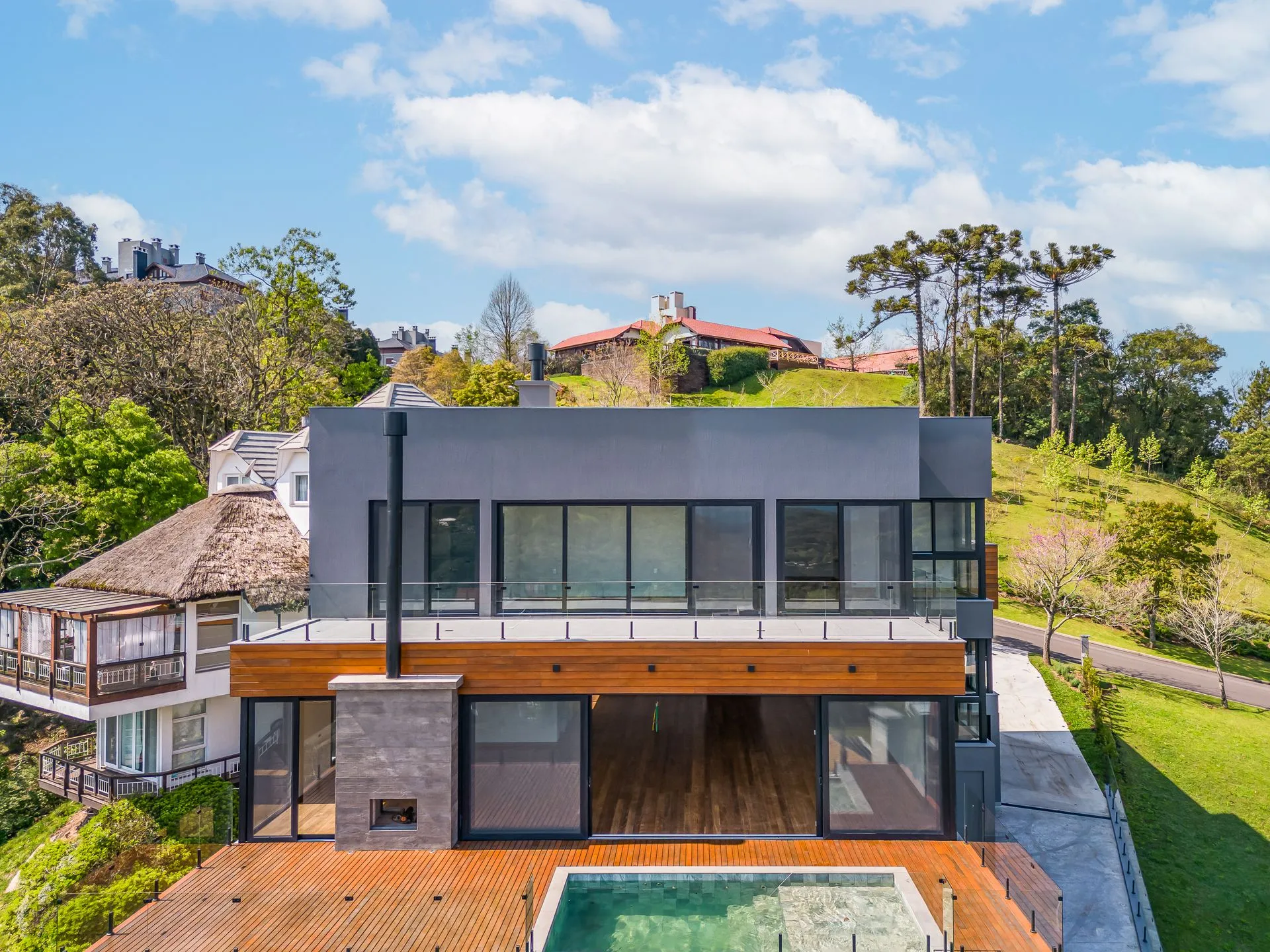 Imagem Casa à venda em Gramado, Bavaria, com 5 quartos, 580m2