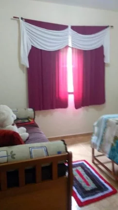 Imagem CASA GEMINADA MUITO BEM CONSERVADA EM OTIMO LOCAL
