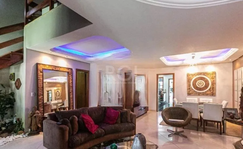 Imagem Casa para Venda - 336m², 4 dormitórios, sendo 1 suites, 2 vagas - Camaquã