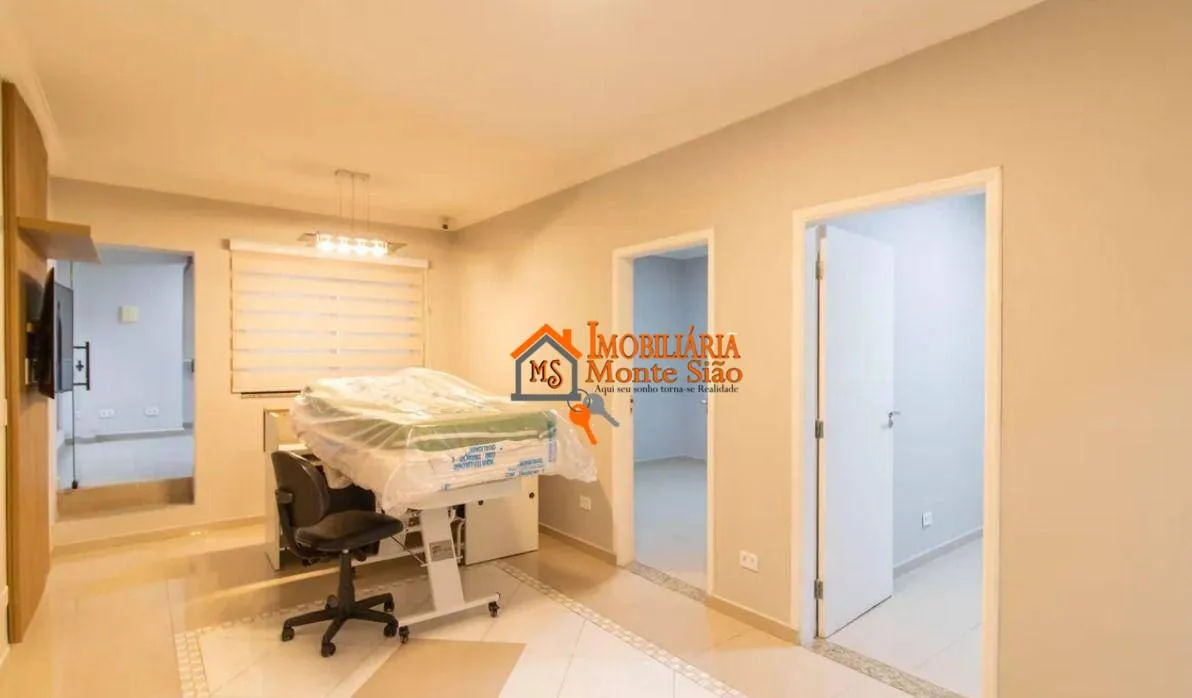 Imagem Sobrado com 4 dormitórios à venda, 350 m² por R$ 1.150.000,00 - Vila Galvão - Guarulhos/SP