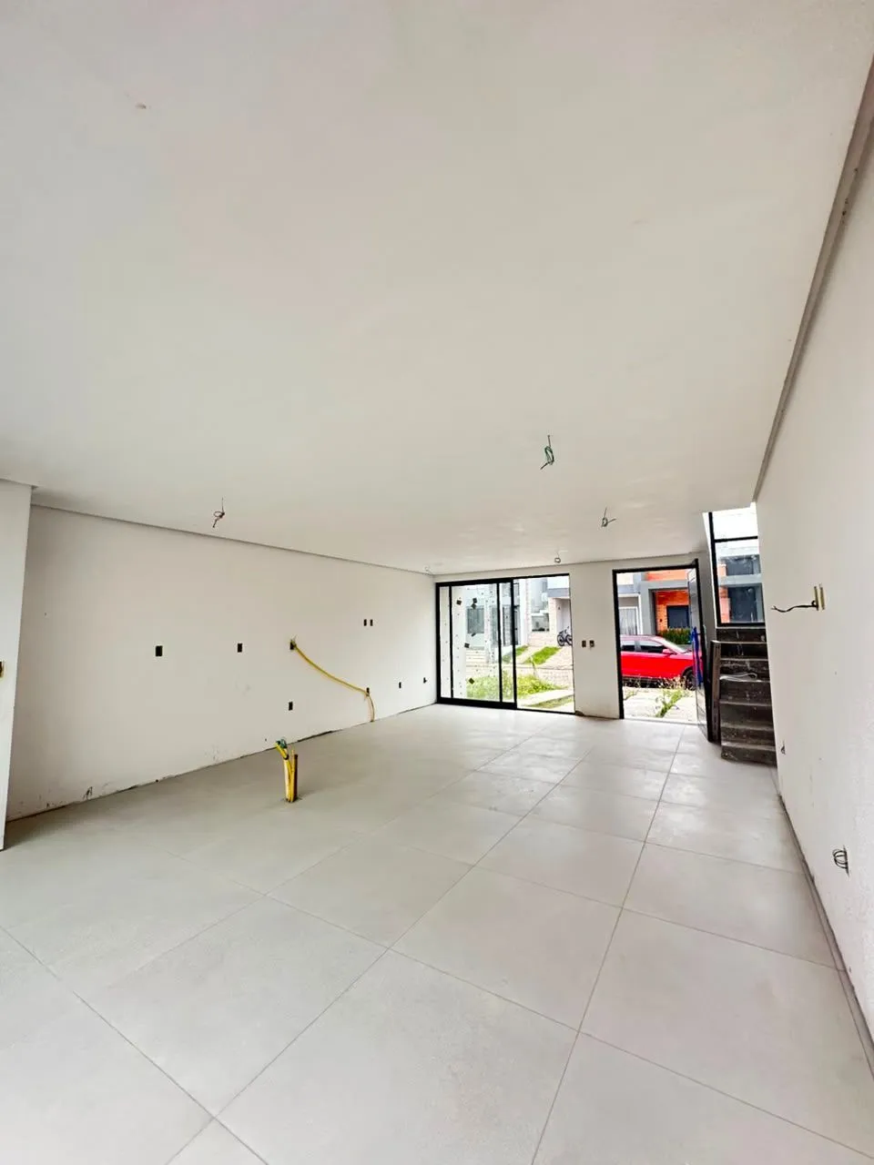 Imagem Casa Moderna com Piscina Privativa e 3 Quartos em Condomínio Fechado