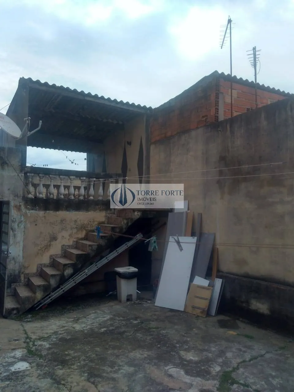 Imagem Casa com 3 dormitorios 2 vagas de garagem na Vila Antonieta .