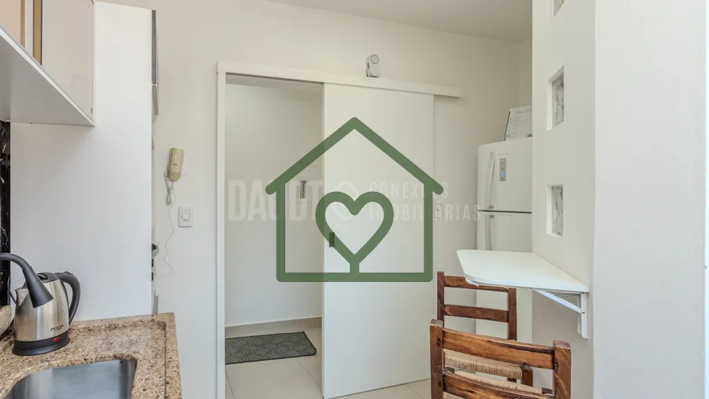 Imagem Apartamento de 1 dormitório com excelente distribuição: living, cozinha e área de serviço separ...